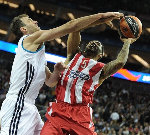 塞维利亚vs奥萨苏纳：夸西、胡安卢-桑切斯首发，劳尔-加西亚、博约莫出战（塞维利亚对阵奥萨苏纳：夸西、胡安卢-桑切斯先发，劳尔-加西亚、博约莫登场）