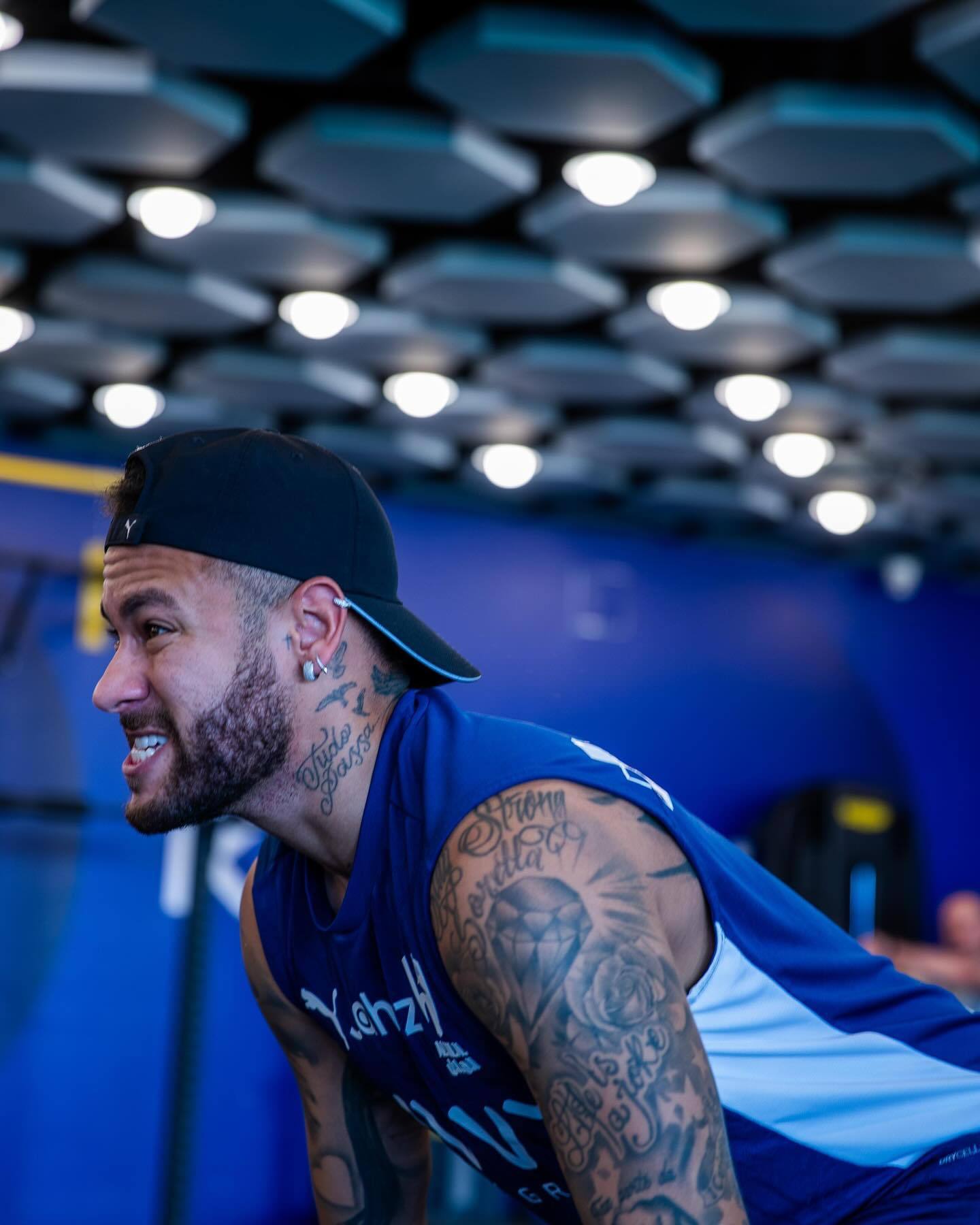 整活，布拉格斯拉维亚把梅西回诺坎普的背景P成自家主场（布拉格斯拉维亚玩梗：将梅西回诺坎普的背景PS成自家主场）