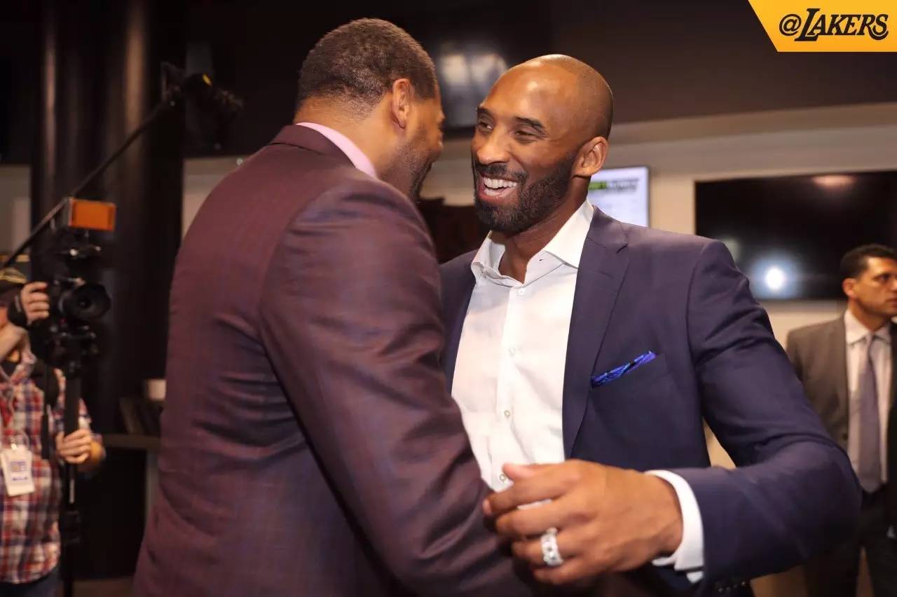 克林斯曼：看好葡萄牙夺得世界杯；希望内马尔为巴西出战（克林斯曼看好葡萄牙问鼎世界杯，盼内马尔为巴西披挂上阵）