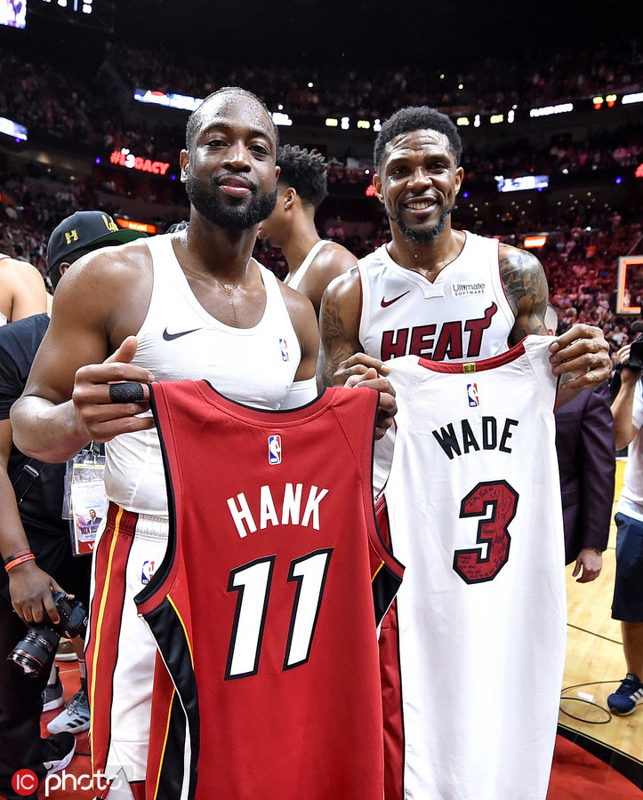 英媒：利兹联有意在冬窗引进米兰前锋希门尼斯（英媒称利兹联有意在冬季转会窗签下米兰前锋希门尼斯）