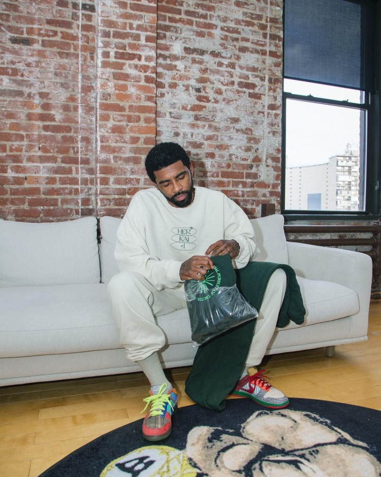 两分钟两黄变一红，皇马后卫弗兰-加西亚职业生涯首次被罚下（两分钟连吃两黄染红！皇马后卫弗兰-加西亚生涯首度被逐）