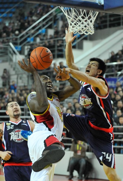 天作之合？维尔茨两度助攻萨内破门，赛季此前21场仅3助攻（默契爆发！维尔茨两度助萨内梅开二度，赛季前21场仅3次助攻）